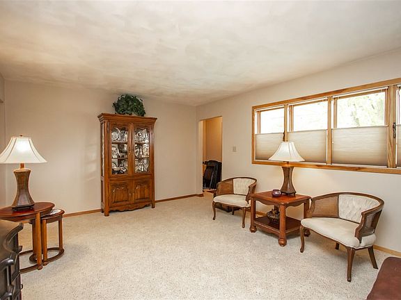 3rd image of 3051 San Salvador Dr