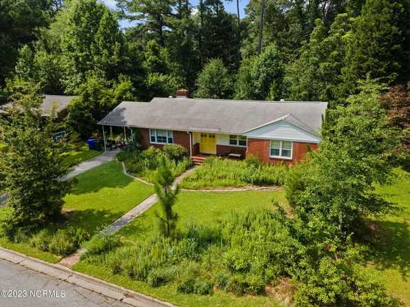 1738 Beaumont Drive, Greenville, NC 27858