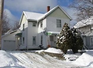 236 5th St, Barberton, OH 44203