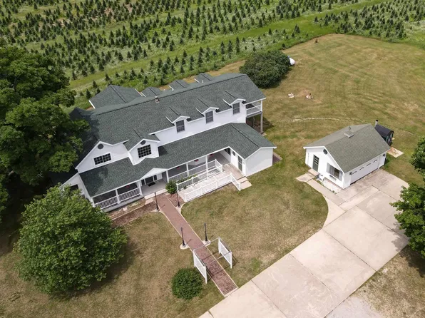 6401 E M 113, Kingsley, MI 49649