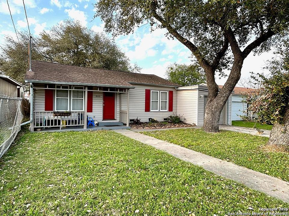 1st image of 205 E Inez St.
