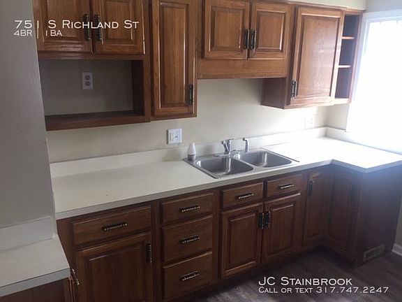 3rd image of 751 S Richland St