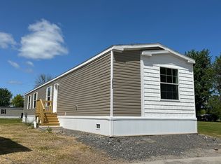 2922 Banbury Ct, Liverpool, NY 13090