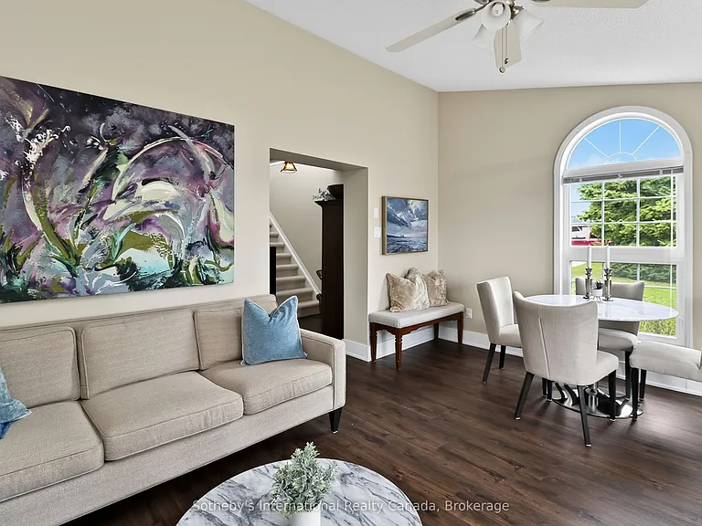 139 Lakeshore Rd E #10 — Photo 16