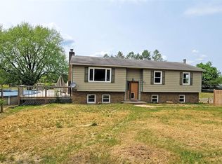 86 Bird Ln, Milton, PA 17847