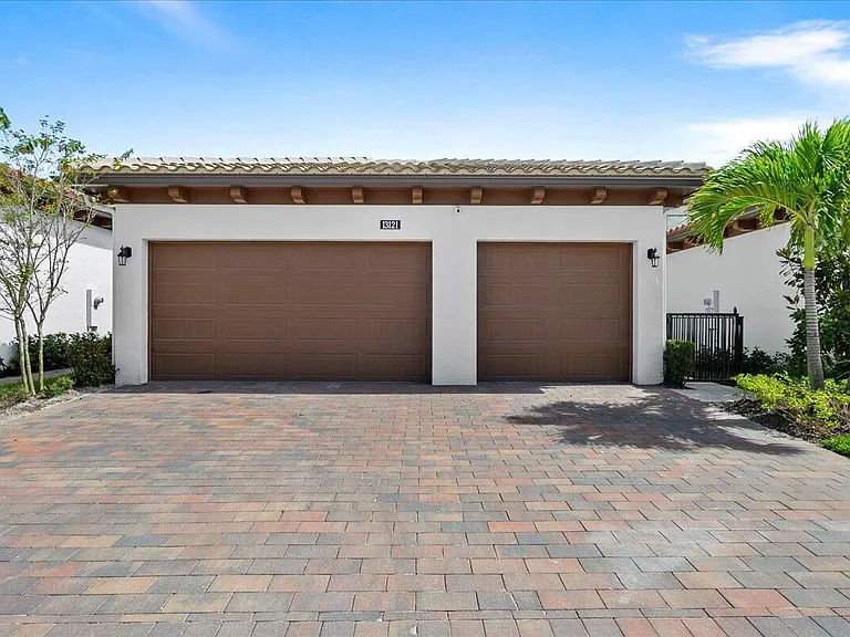 13121 Alton Rd #13121 — Photo 2