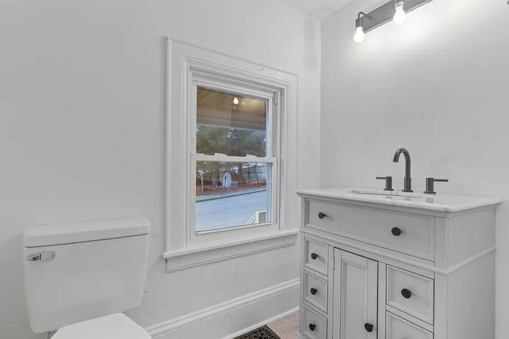 9 Charles St — Photo 19