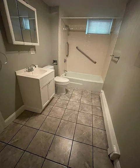381 Privilege St — Photo 5