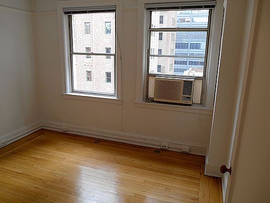 3rd image of 150 E 39th St APT 1705