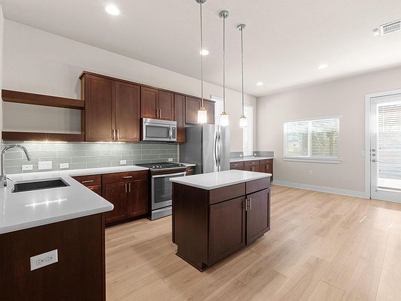 4th image of 6409 Alleyton Dr