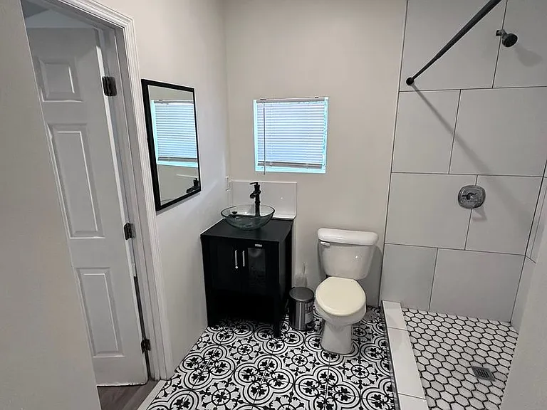 5359 Kingsbury St — Photo 7