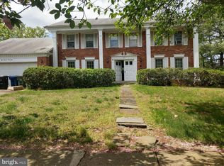 826 Saint Stephens Rd, Alexandria, VA 22304