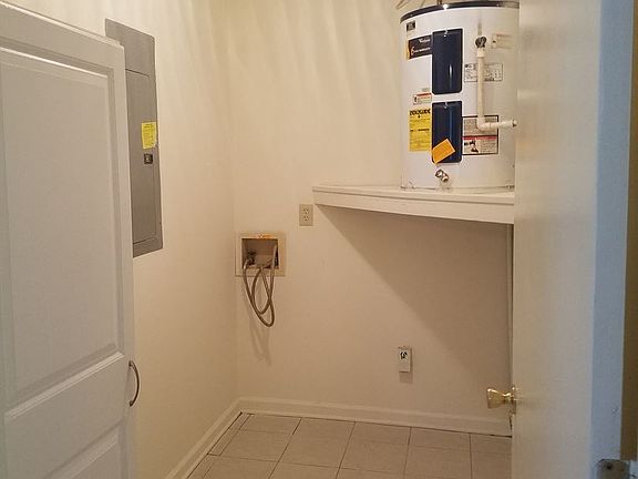 3rd image of 119 Harold Dr
