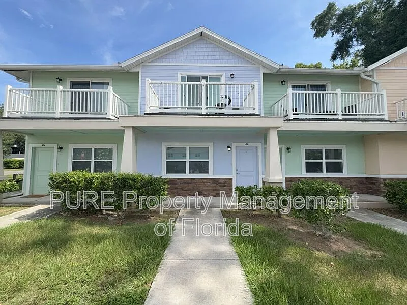 318 NE 7th Ter #102