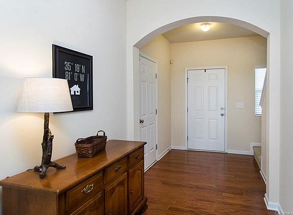 2nd image of 105 Ashmore Dr #312