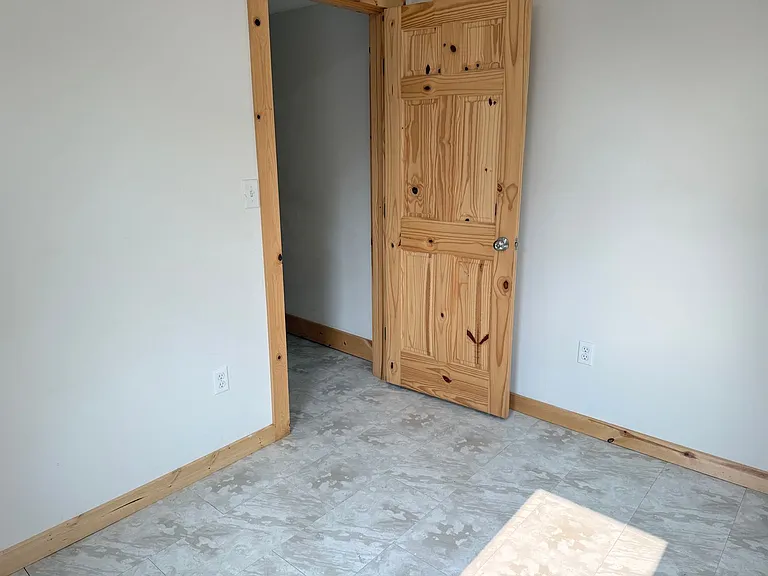 916 Houston St — Photo 16
