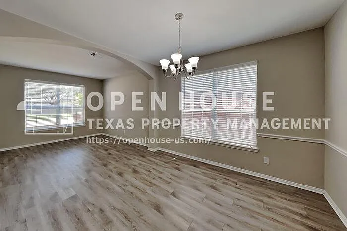 11 Willowstone Ct — Photo 7