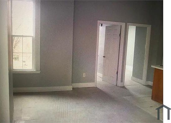 2nd image of 1903 Ferry St Floor 2