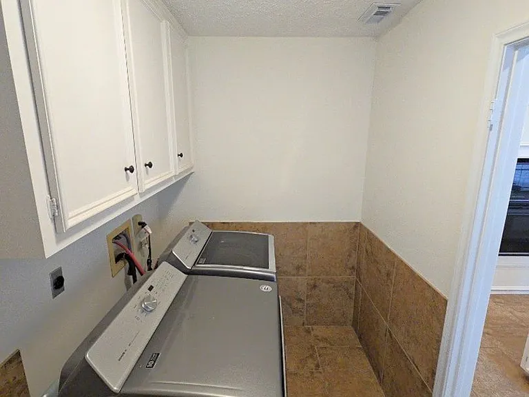 2502 Fairwind Dr — Photo 28
