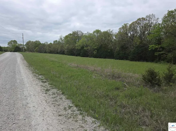 4101-4102 Trinchera Rd, Edwards, MO 65326