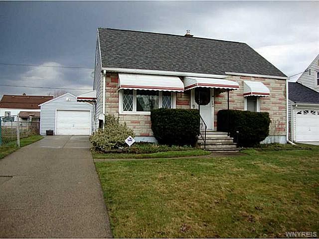 1st image of 104 Danbury Dr