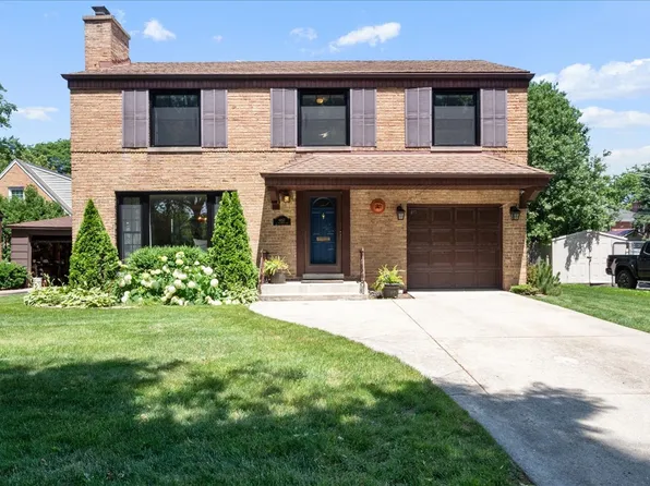6957 N Caldwell Ave, Chicago, IL 60646