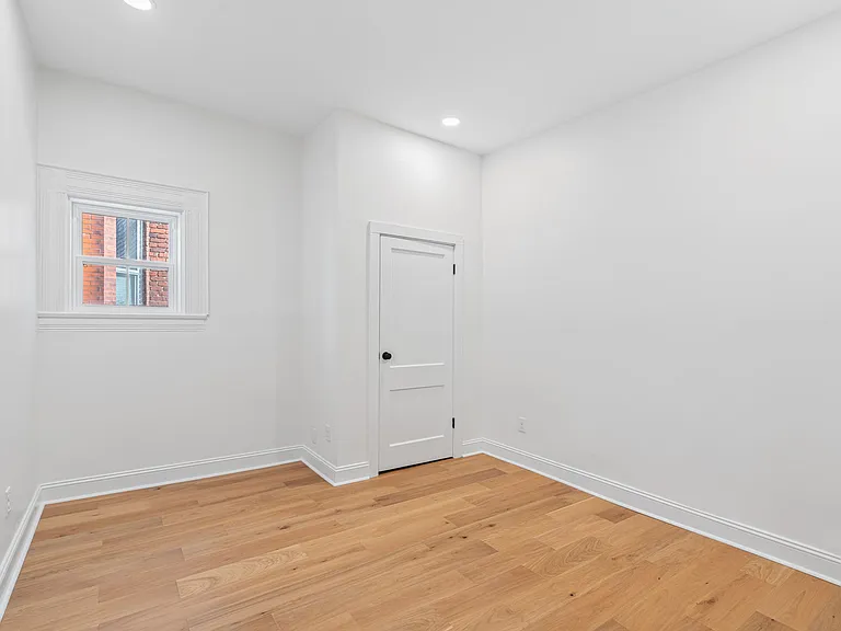 513 N Central St #1 — Photo 10