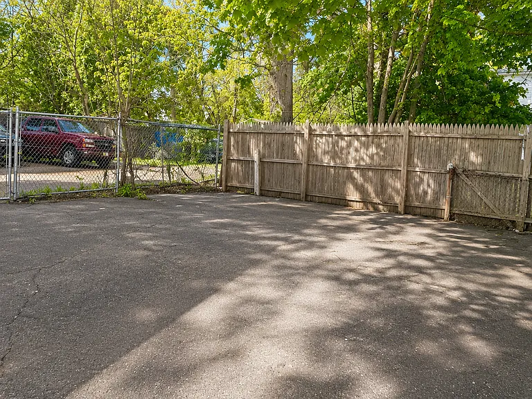 125 Shelton Ave #2B — Photo 10