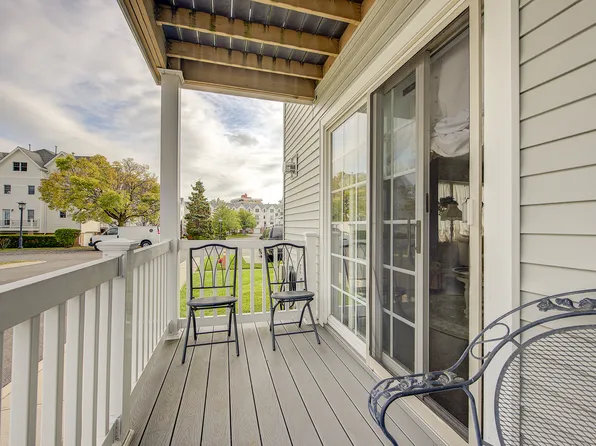 168-03 Powells Cove Boulevard image 8 of 48