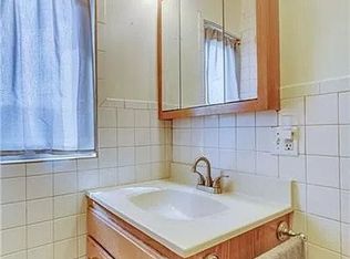 726 Chartiers Ave, Mc Kees Rocks, PA 15136