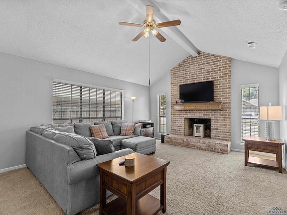 4th image of 220 Woodcreek Dr