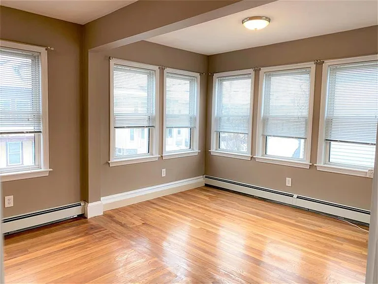 171 Harvard St — Photo 2