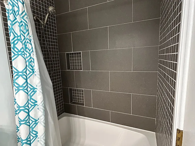818 N Main St — Photo 26
