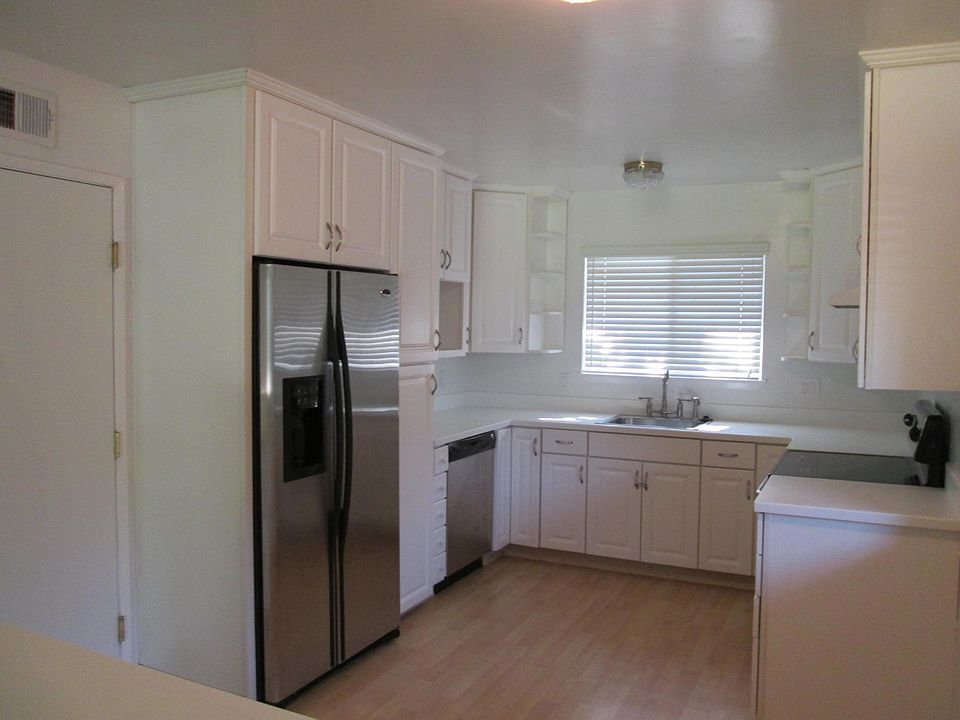 1st image of 509 Westlake Dr