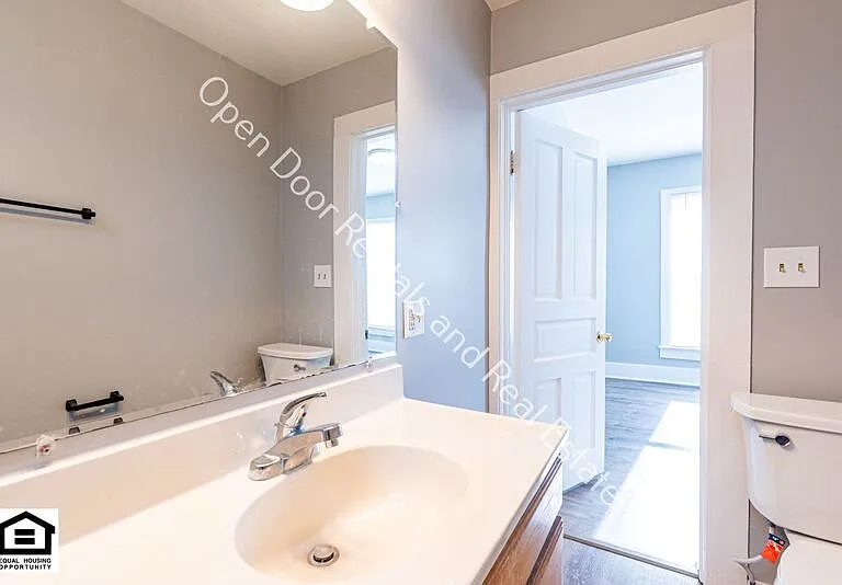 515 N State St #515 N STATE — Photo 13