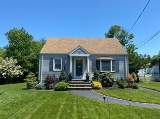 50 Pansy Rd, Fairfield, CT 06824