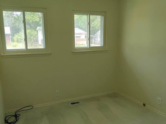 3rd image of 6142 Penwood Rd