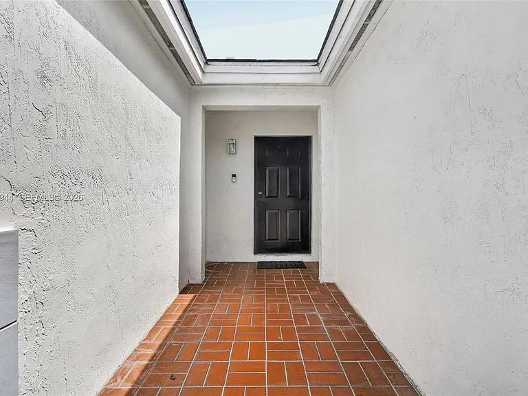 15772 SW 74th Ln — Photo 2