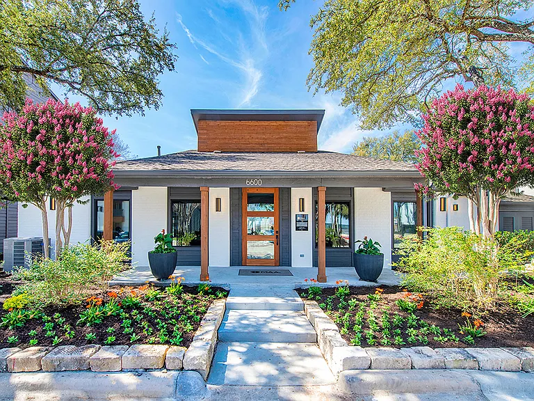 MAA East Austin — Photo 9