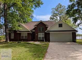 1225 Lake Dr, Midway, GA 31320