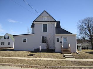 704 Frost St, Grundy Center, IA 50638