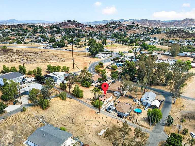 23963 Lodge Dr — Photo 23