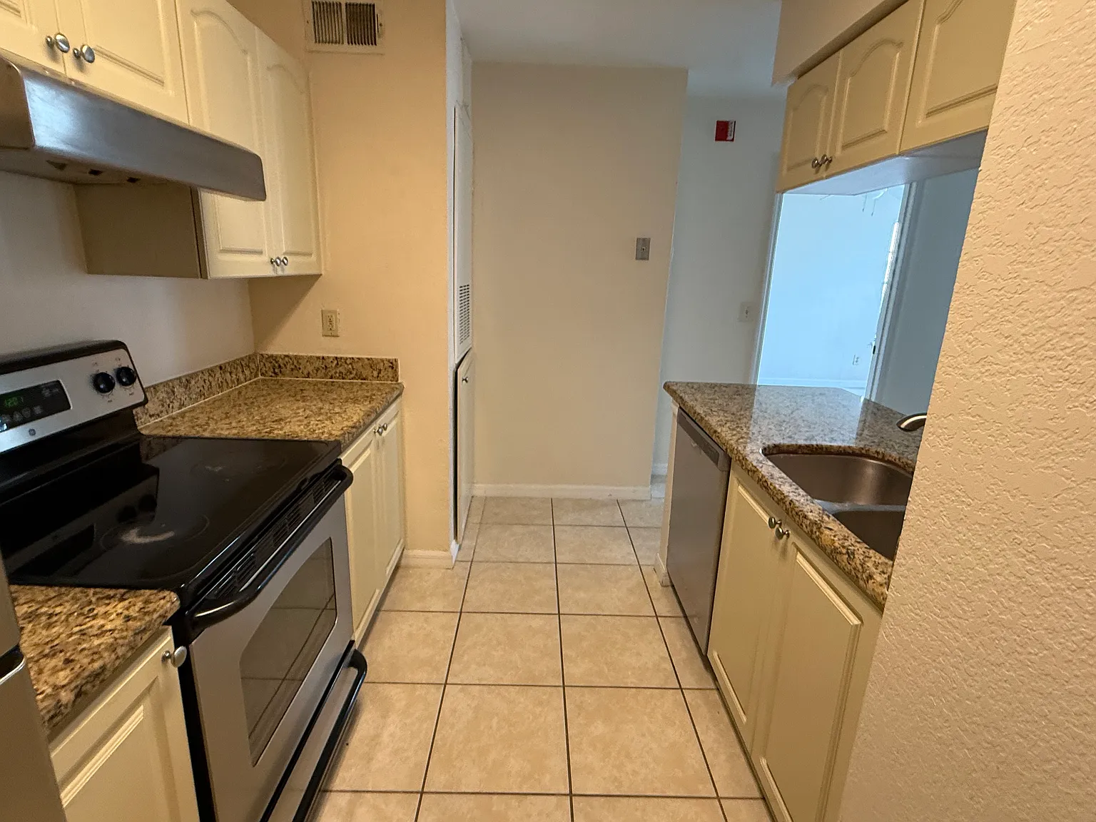 1 bed, 583 sqft, $1,330 — Photo 4
