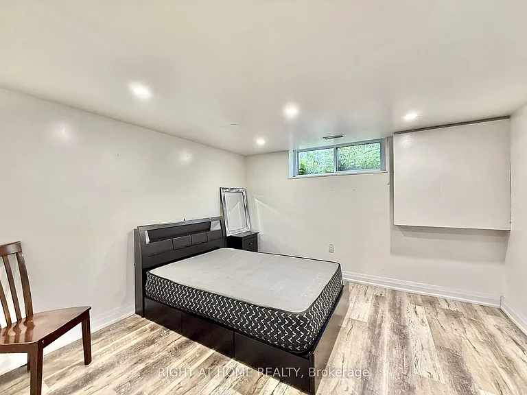 116 Cherrywood Dr #BASEMENT — Photo 9