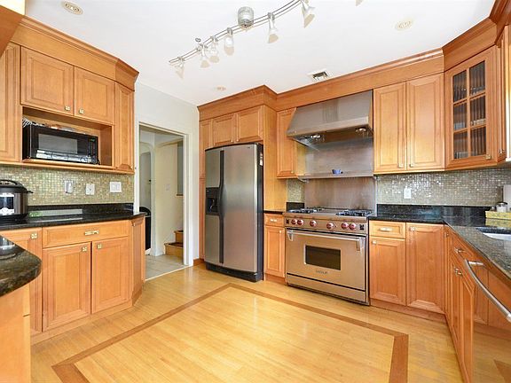5th image of 21216 Richland Ave