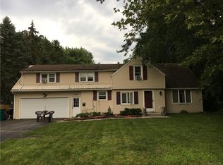 8475 Ericson Dr, Williamsville, NY 14221