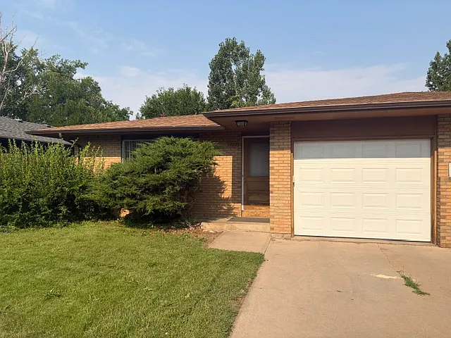 1723 Pecan Street with new garage door