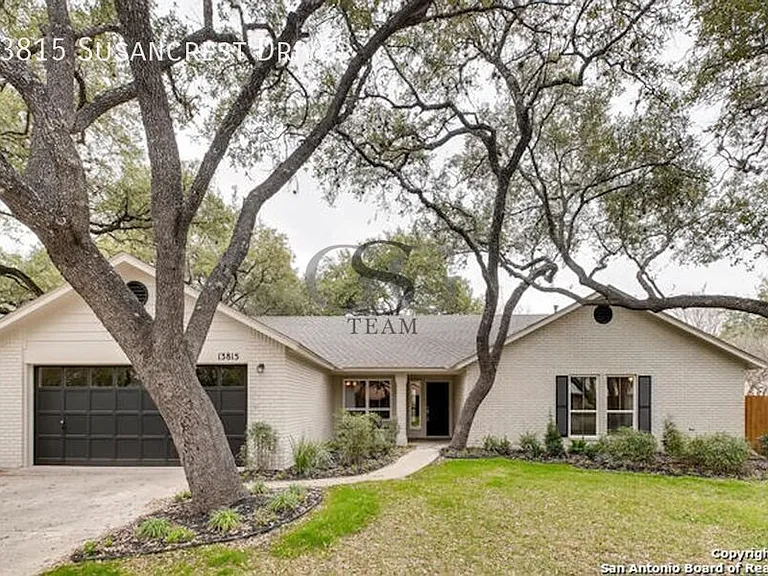 13815 Susancrest Dr — Photo 1