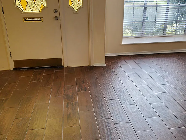 212 Deville Pl — Photo 2