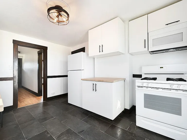 209 Mary St #2 — Photo 8